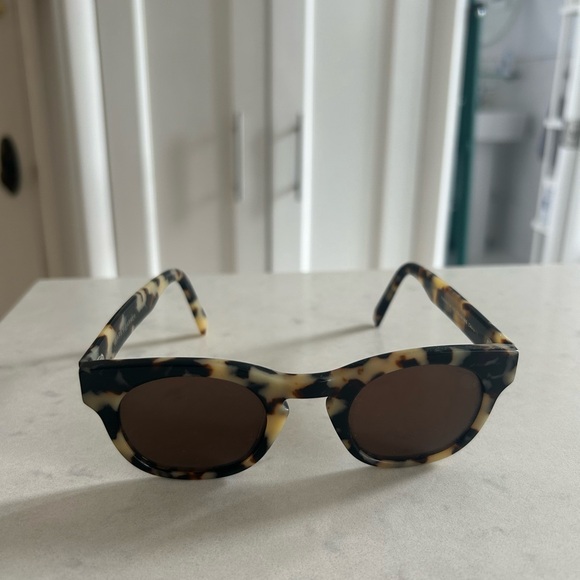 Warby Parker Accessories - Warby Parker Tortoise Shell Sunglasses